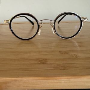 Reading Glasses +1.75 in Black & Gold Round